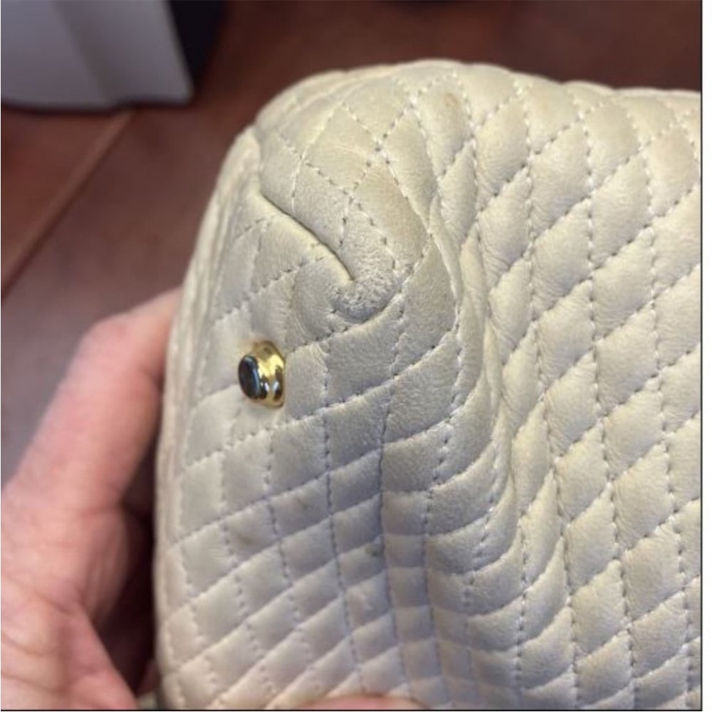 Authentic BALLY Chain Vintage Quilted Cream Leather Shoulder Bag - Picture 10 of 15